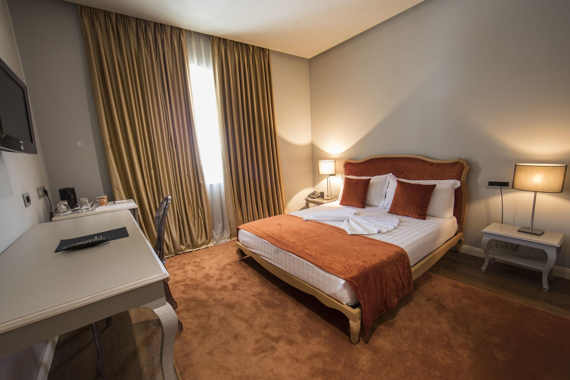 טיראנה Classic Hotel מראה חיצוני תמונה